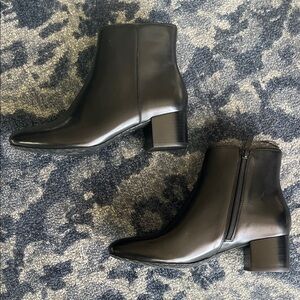 Donald J. Pliner Black Leather Boots